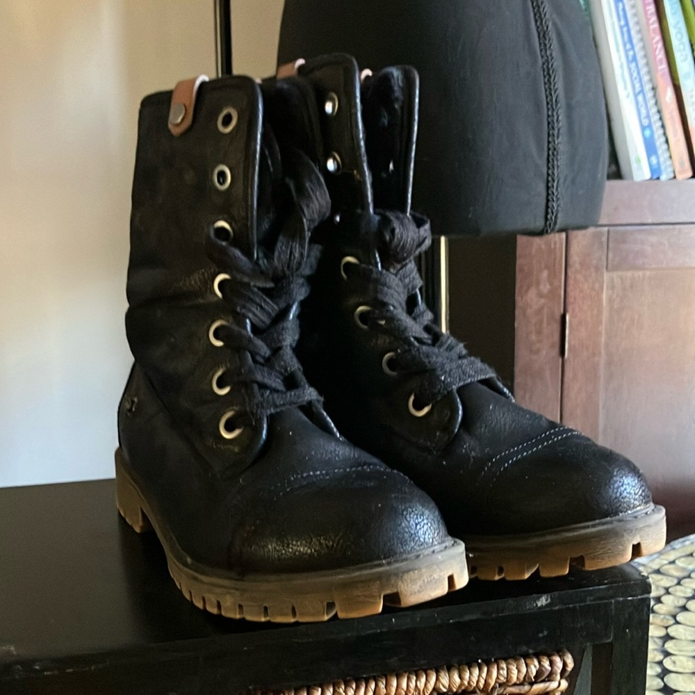 Roxy Black Combat Boots